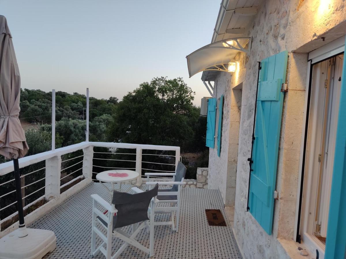 Stathis Guesthouse Fternon 外观 照片